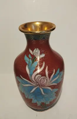 Chinese Vintage Cloisonné Vase Chrysanthemum flowers